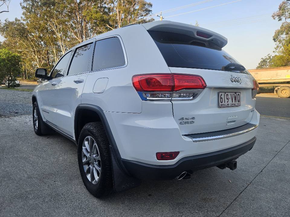 2013 jeep Grand cherokee laredo easy finance 6.jpg